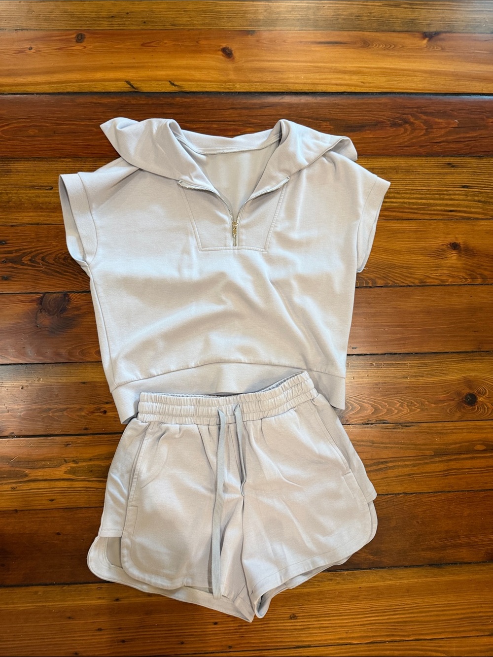 Amazon High-Waist Lounge Shorts and Hoodie Set in Light Gray